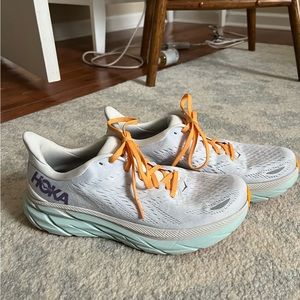 Women’s Hoka Clifton 8 Sneakers